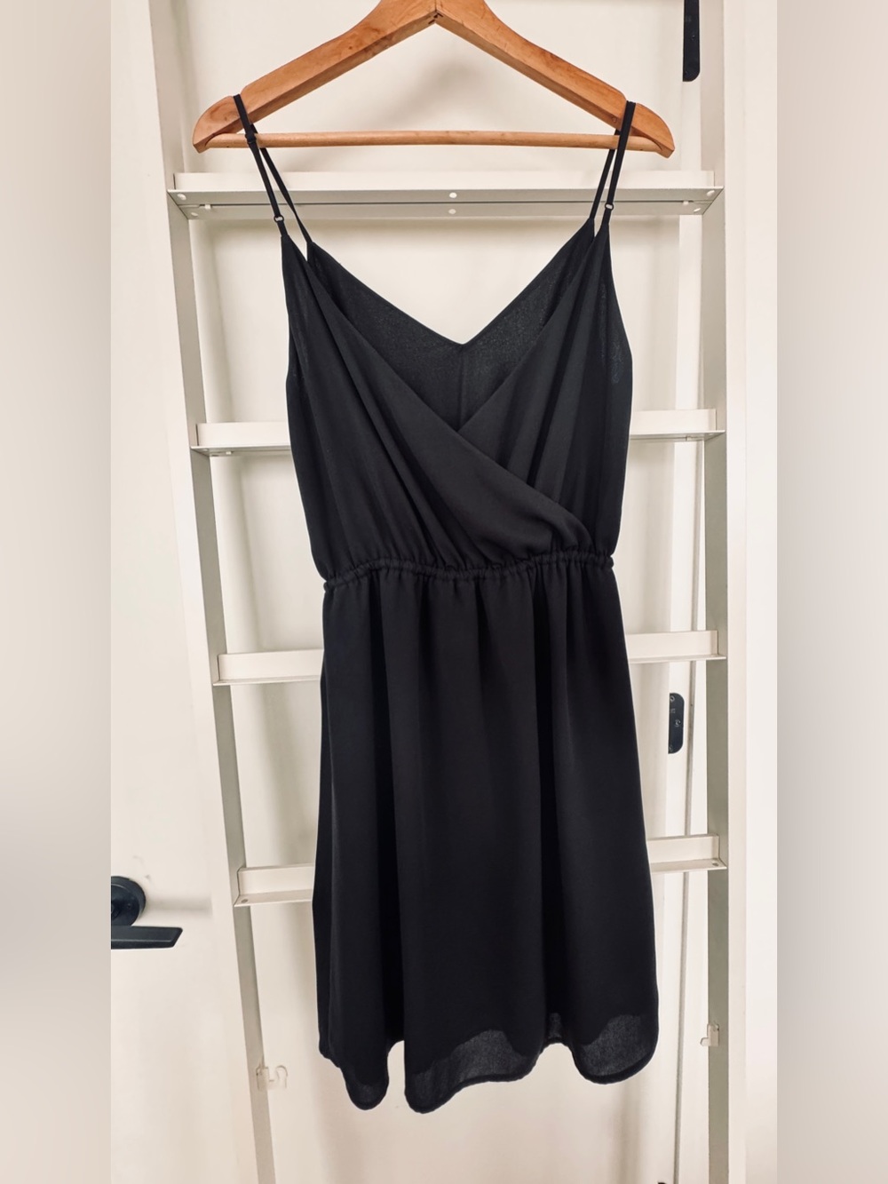 ❌SOLD❌ Aritzia Babaton Casimir Dress — Black | Size S - Picture 3 of 9